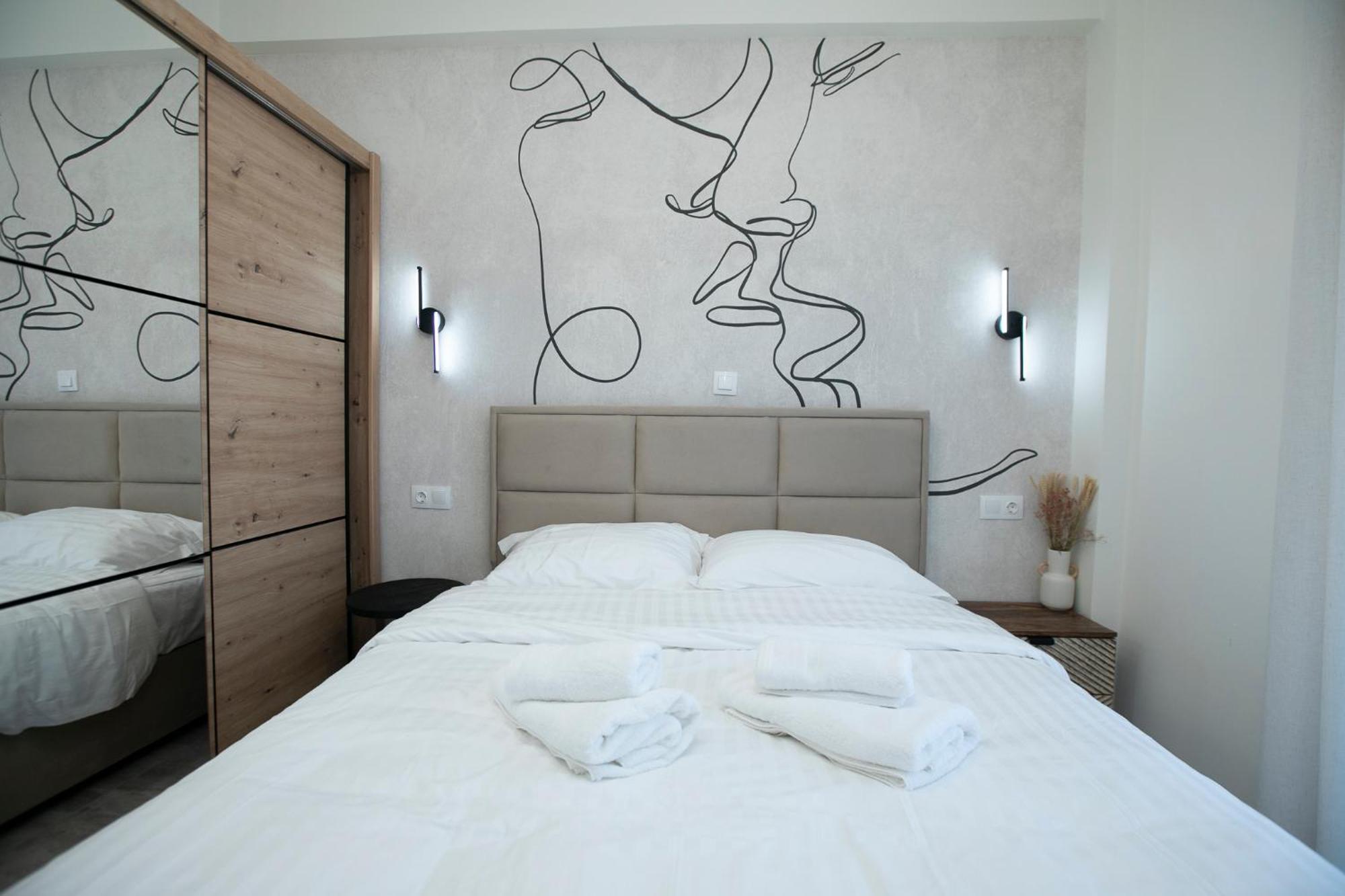 Latomeiou 3 Luxury *