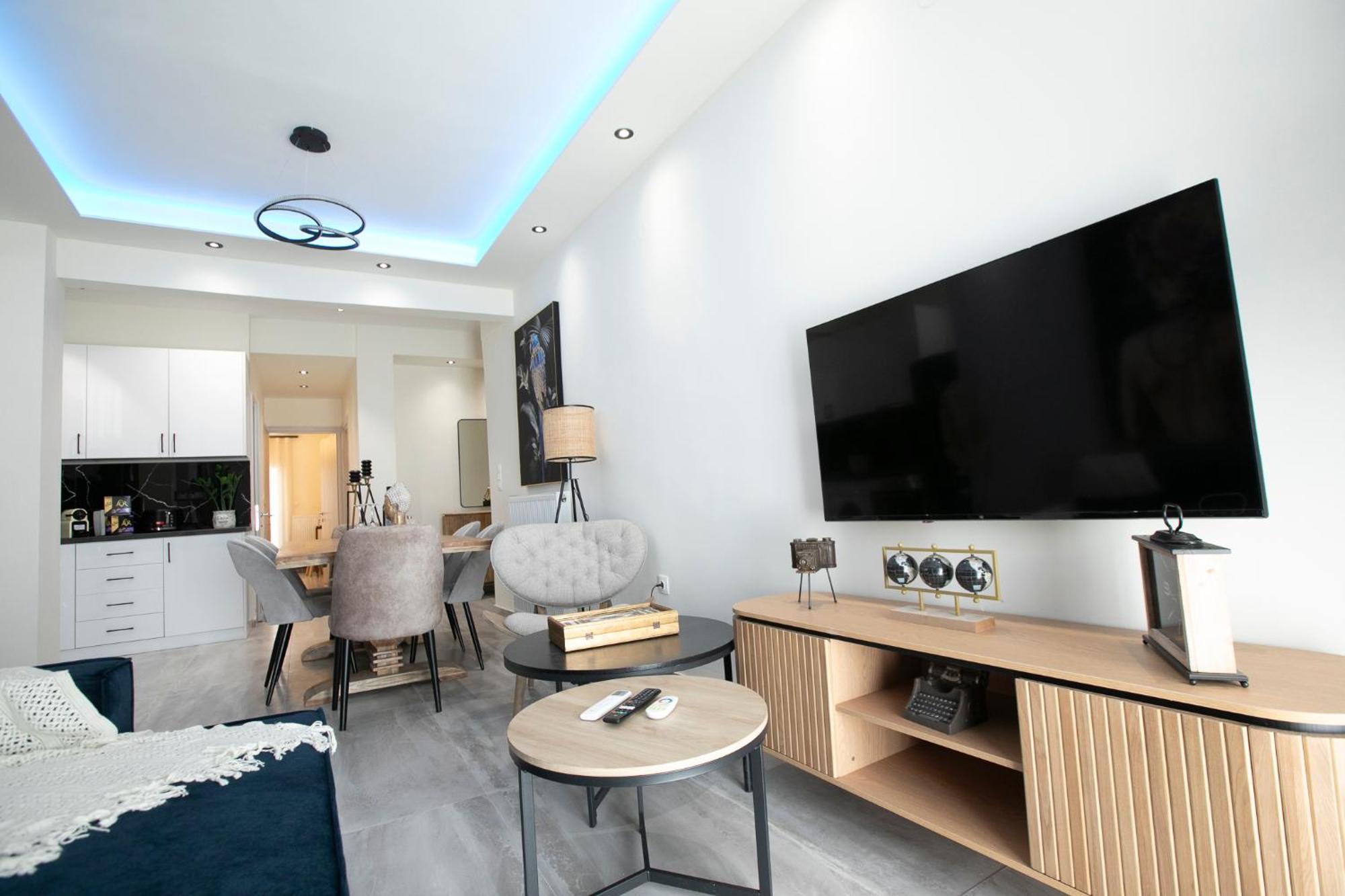 Latomeiou 3 Luxury